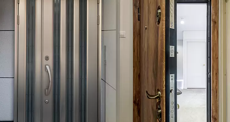 Burglar Proof Front Door Repair in Altamonte Springs, FL