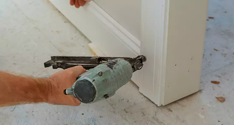 Fix Garage Door Panel in Altamonte Springs, FL