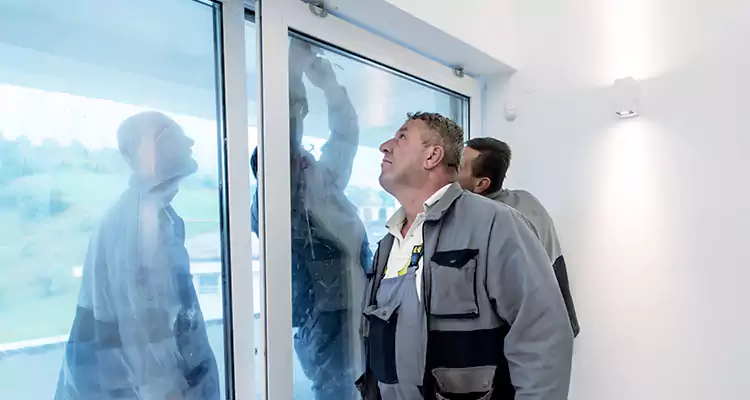 Retractable Screen Door Repair in Altamonte Springs, FL