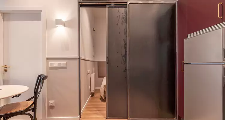 We Fix Closet Sliding Door in Altamonte Springs, FL