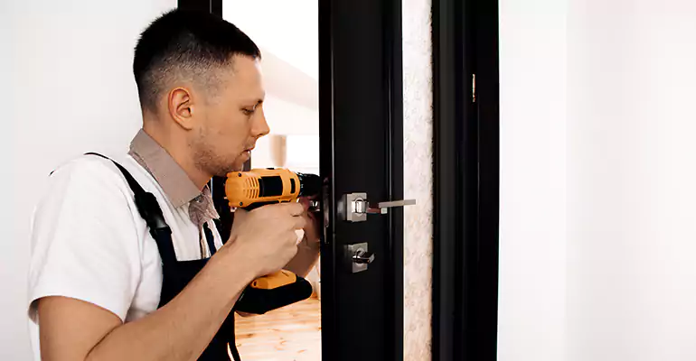 Aluminum Storefront Doors Repair in Altamonte Springs, FL