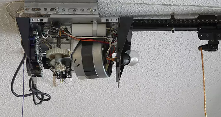 Garage Door Motor Replacement in Altamonte Springs, FL