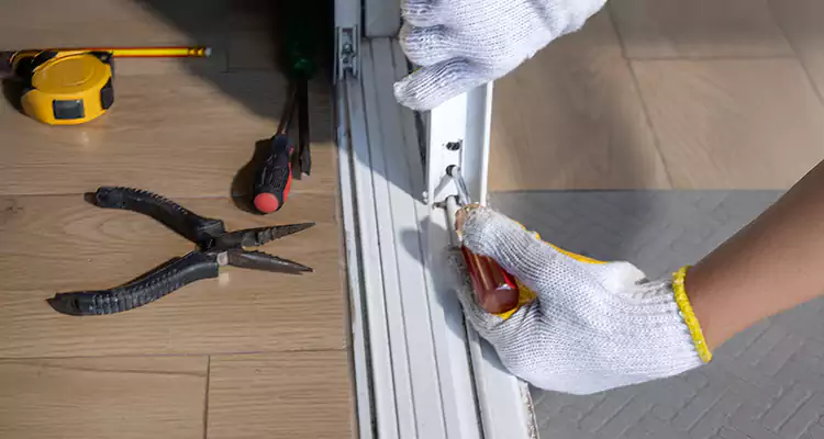 Closet Sliding Door Track Repair in Altamonte Springs, FL