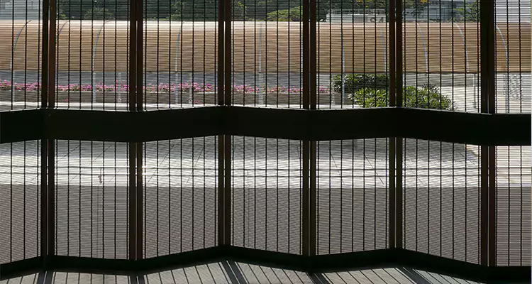 Front Screen Door Repair in Altamonte Springs, FL