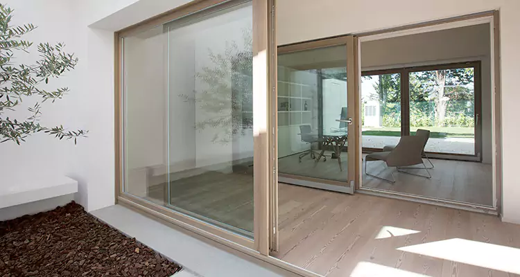 Sliding Screen Door Bottom Track Replacement in Altamonte Springs, FL